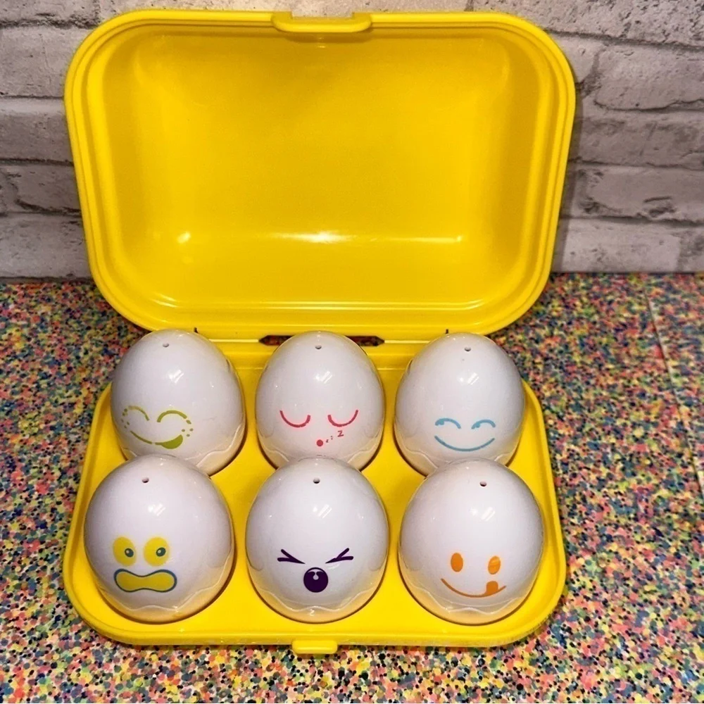 Tomy Hide N Squeak Eggs 1993 Kids Learning Matching Colors Sounds Toy Sensory